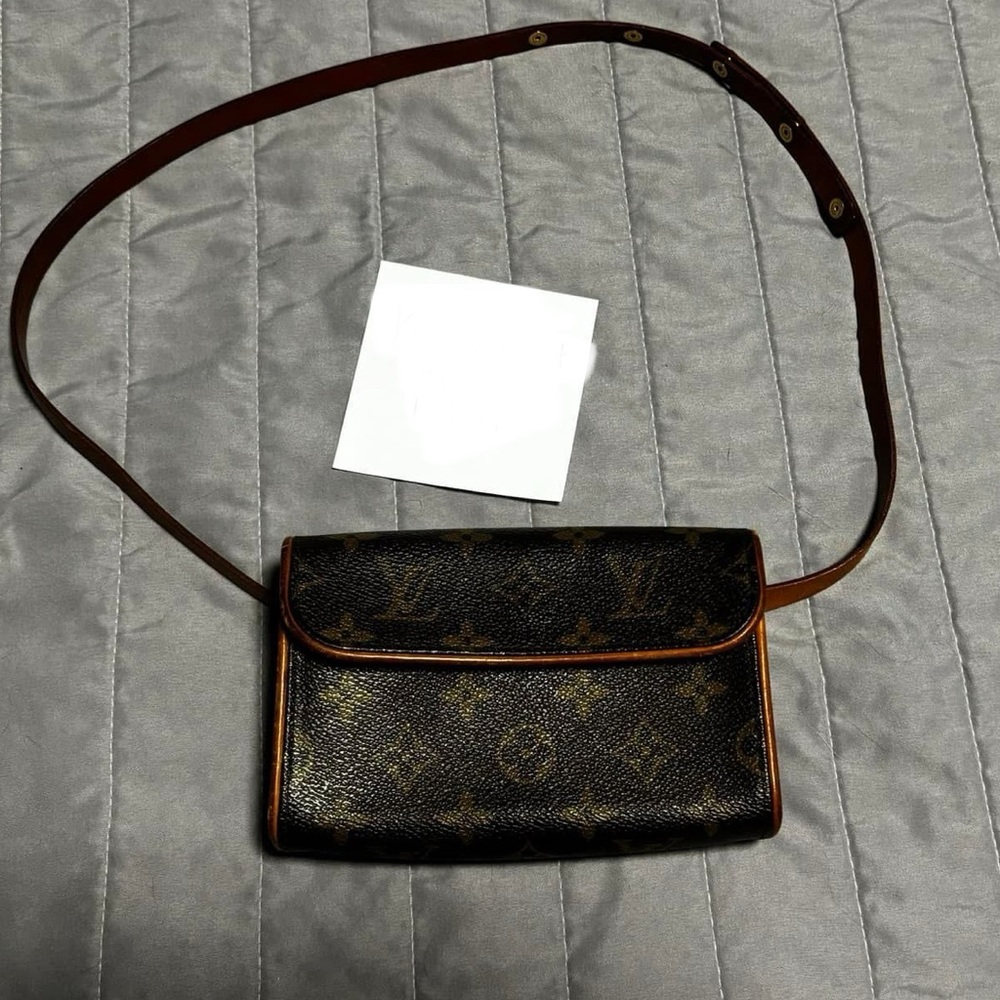 Louis Vuitton Monogram Florentine belt Bag